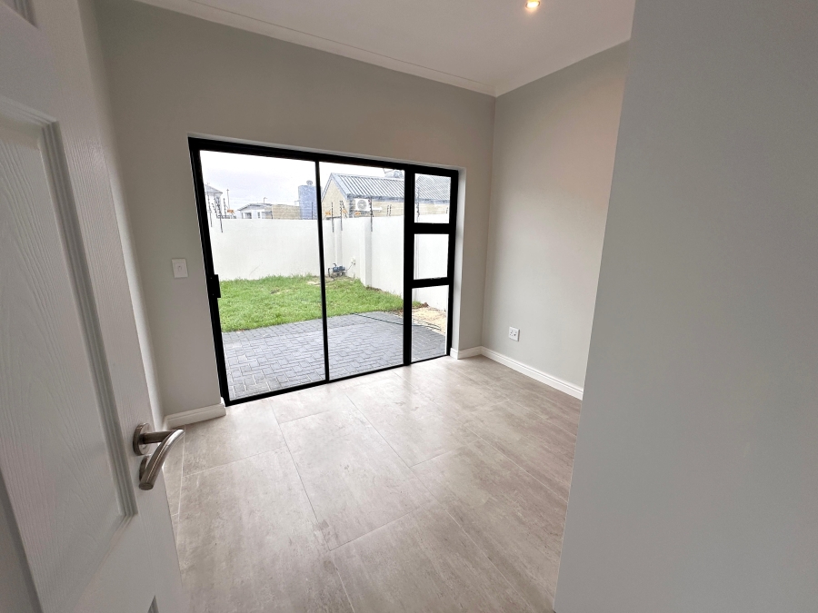 4 Bedroom Property for Sale in Sandown Western Cape